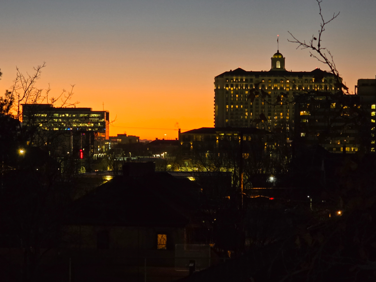 Private, Secure Oasis in the heart of SLC - Photo 3