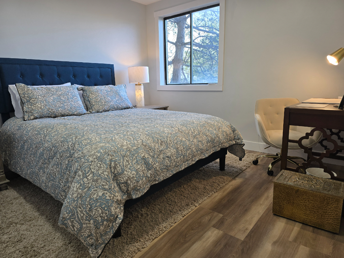 Private, Secure Oasis in the heart of SLC - Photo 11
