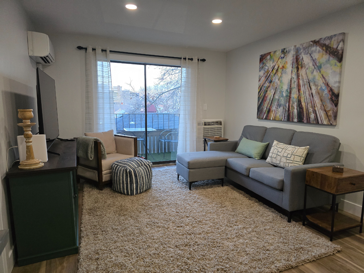 Private, Secure Oasis in the heart of SLC - Photo 4