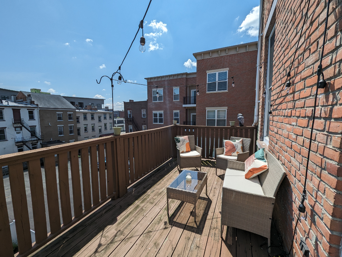 Spacious 2BR/1.5BA in Downtown Albany - Photo 5