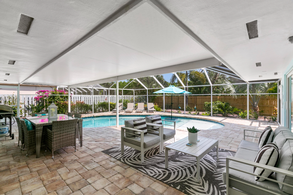 Pet Friendly w/Pool & Garden Views on Marco