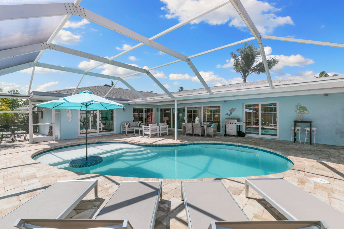 Pet Friendly w/Pool & Garden Views on Marco - Photo 4