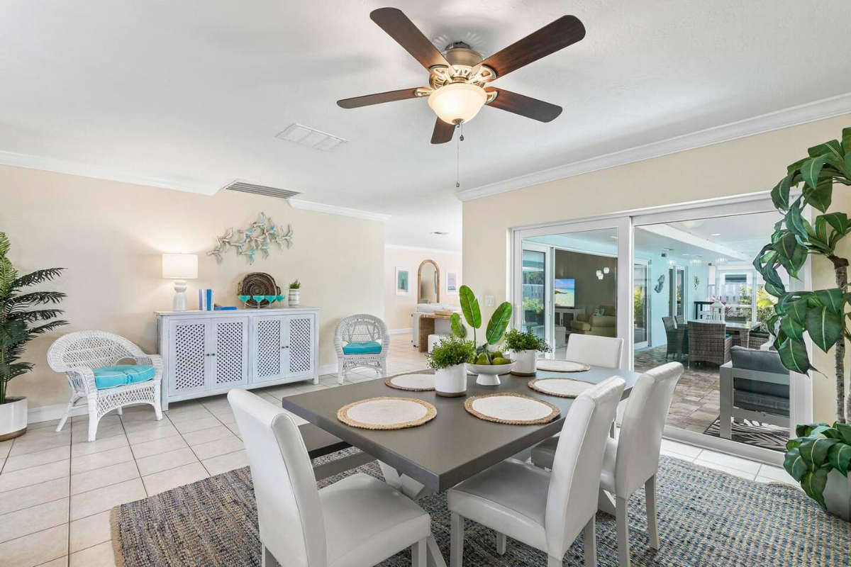 Pet Friendly w/Pool & Garden Views on Marco - Photo 9