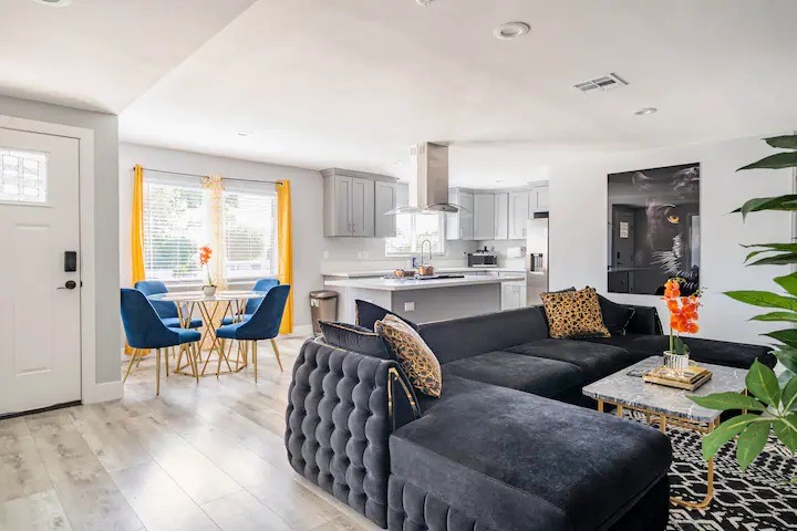 FULLY FURNISHED ANAHEIM HOME 4BD/3BTH