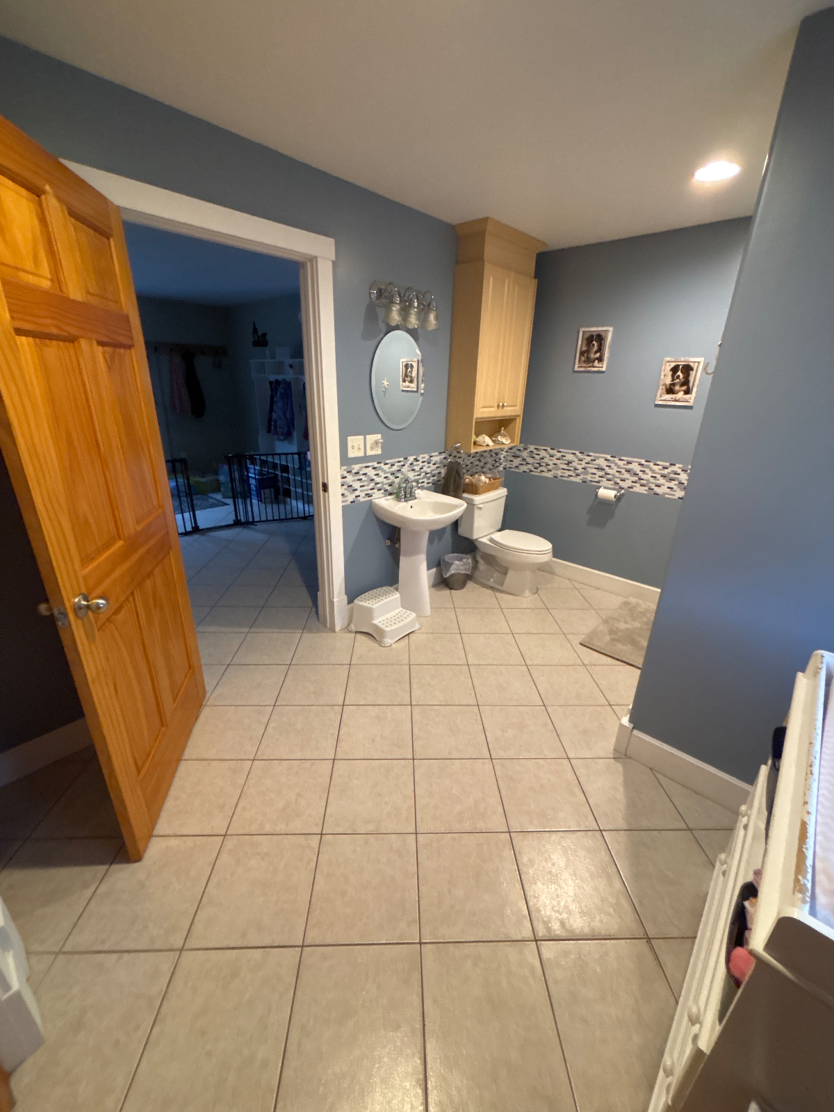 Beautiful Derby Home - Photo 9