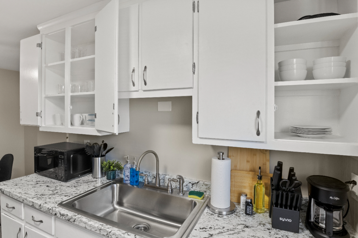 2 Bed by Bill Stadium (Many units available) - Photo 10
