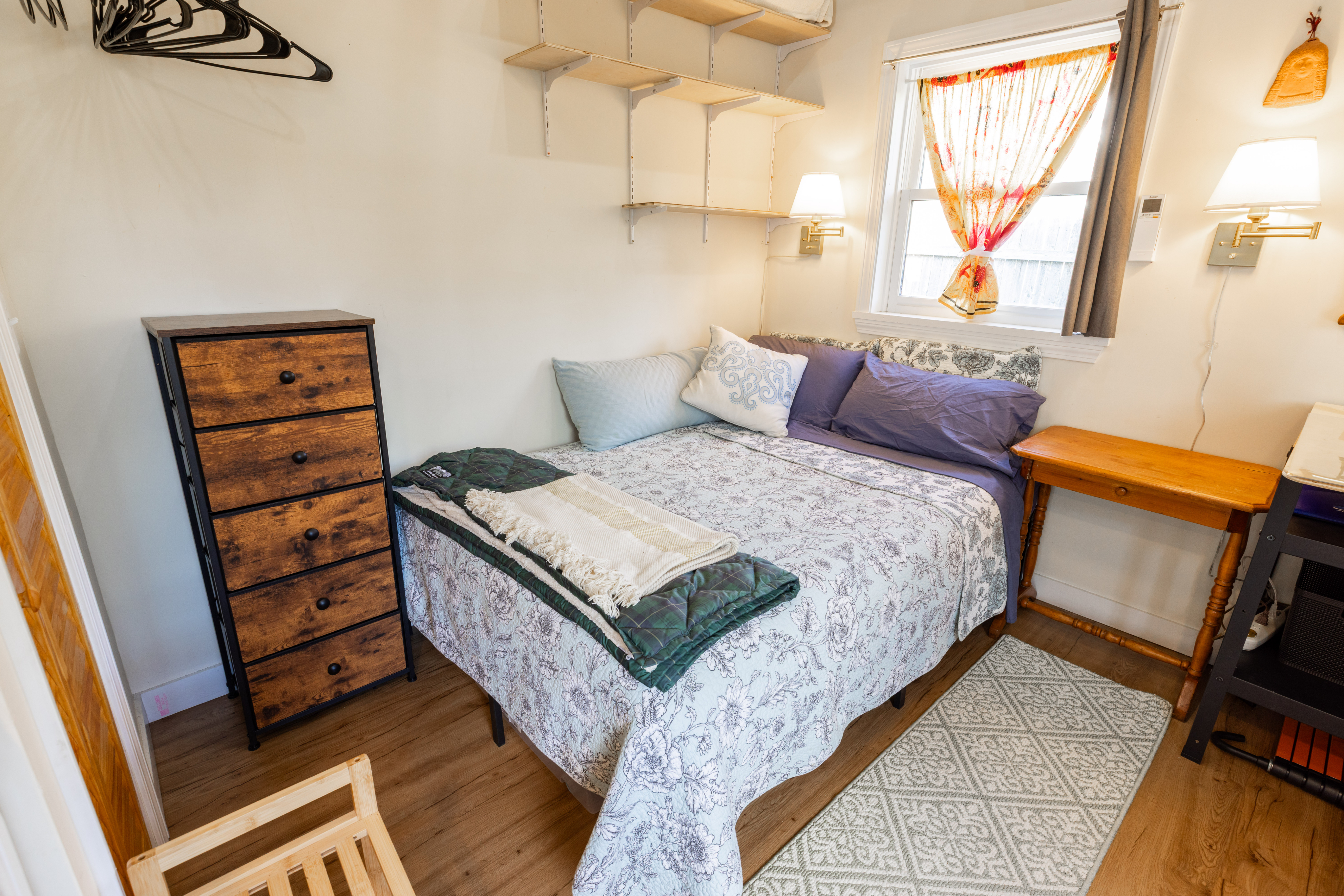 Tiny House "Sesame" in Burlington's Old North End - Photo 5