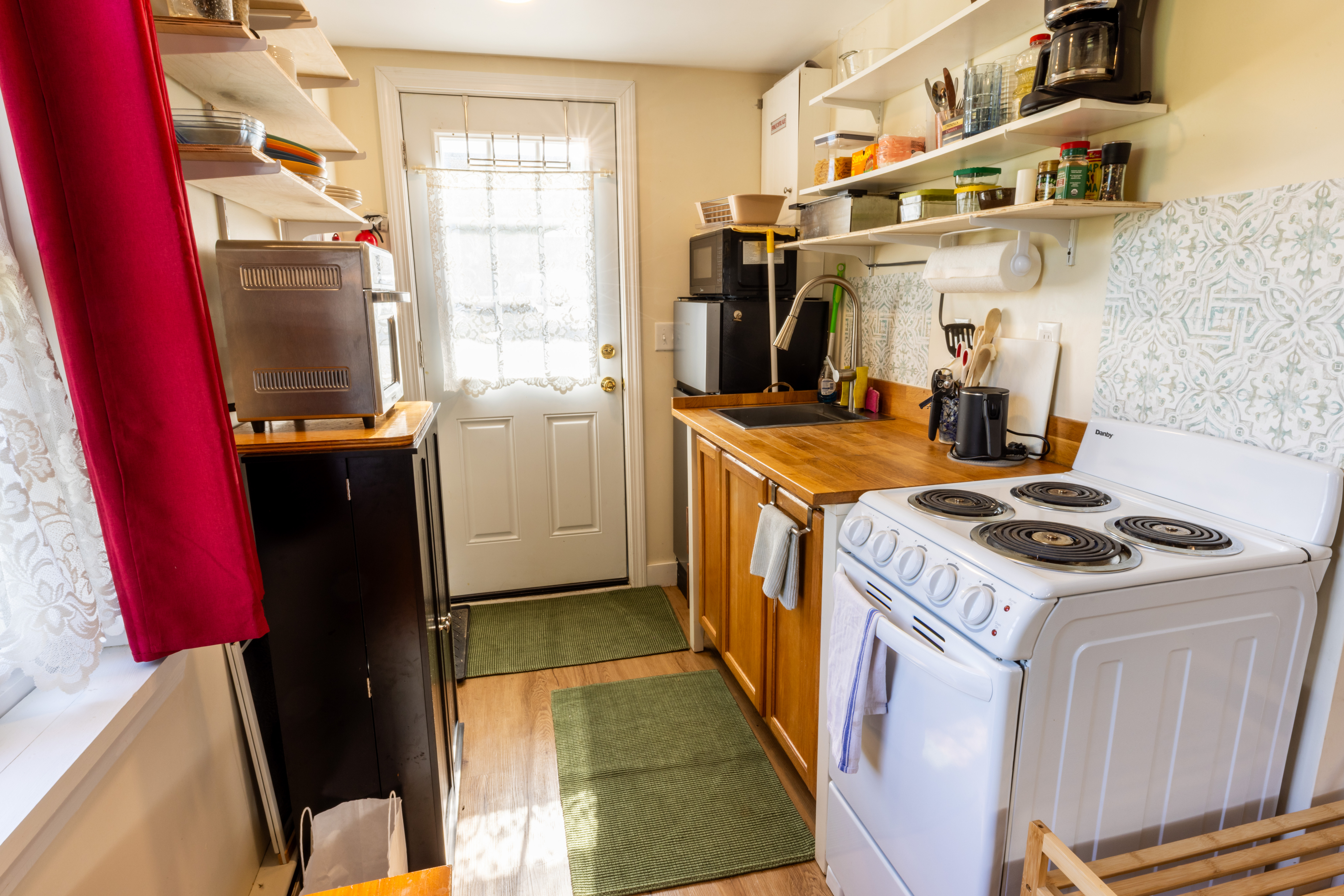 Tiny House "Sesame" in Burlington's Old North End - Photo 9