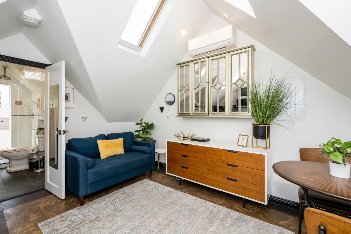The Loft at Rose Manor - Private 1 bd 1 bth