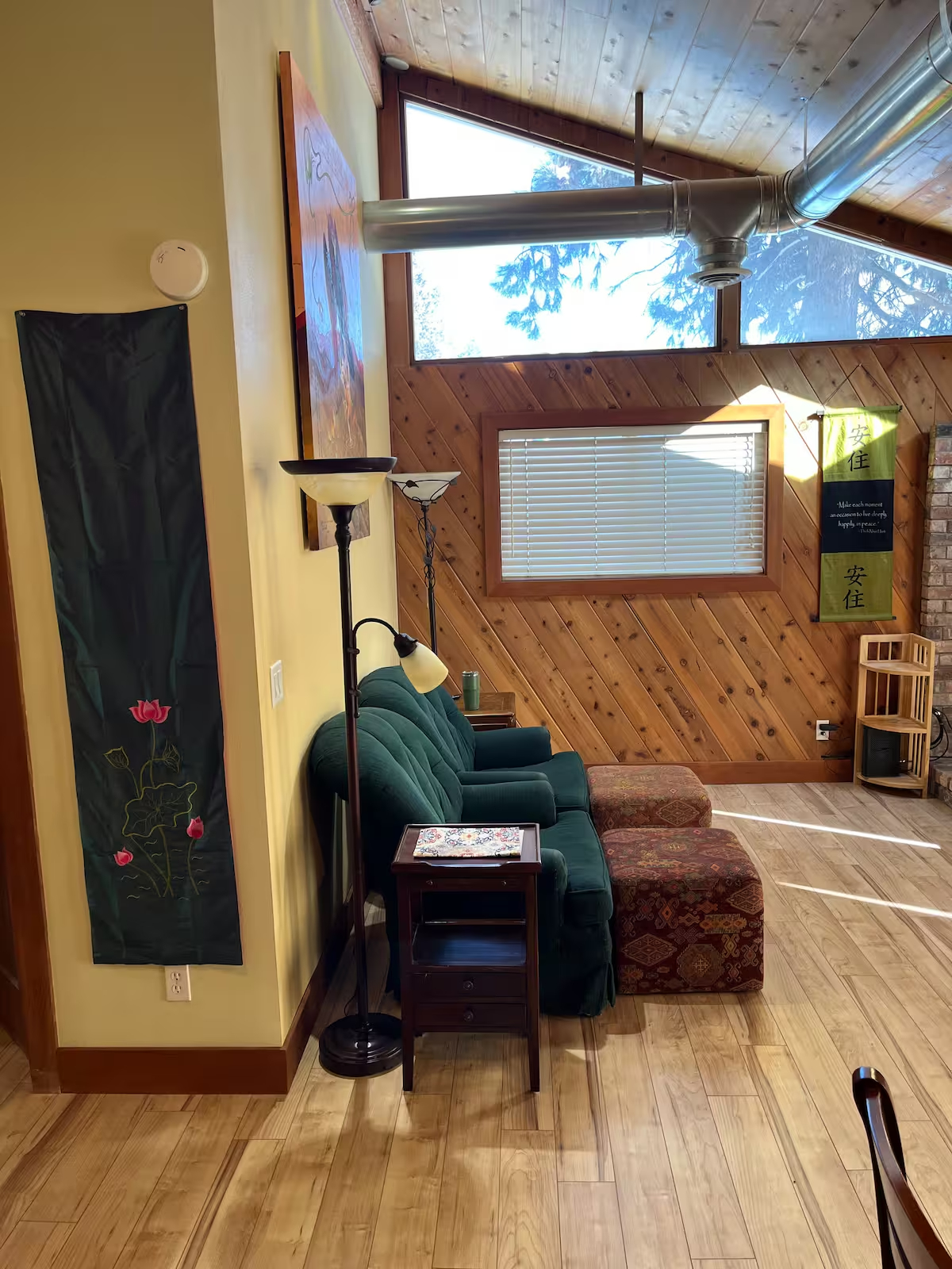 Beautiful One-Bedroom Apartment in Central Bend with All Amenities and Perfect Location - Photo 2