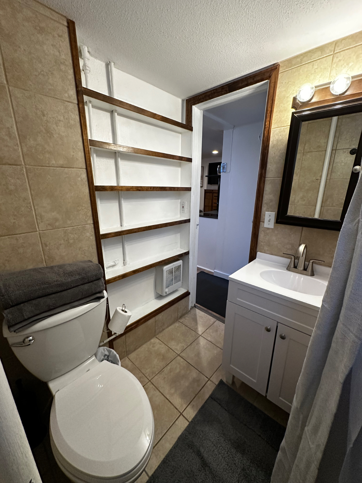 The Nook - Quaint, Cozy, & Central - Studio w/ Free W/D Access in Avenues - Photo 6