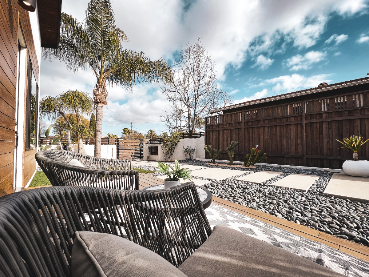 New, Safe, Walkable Guesthouse w/ King Bed - Photo 2