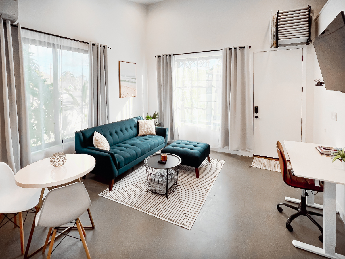 New, Safe, Walkable Guesthouse w/ King Bed - Photo 4