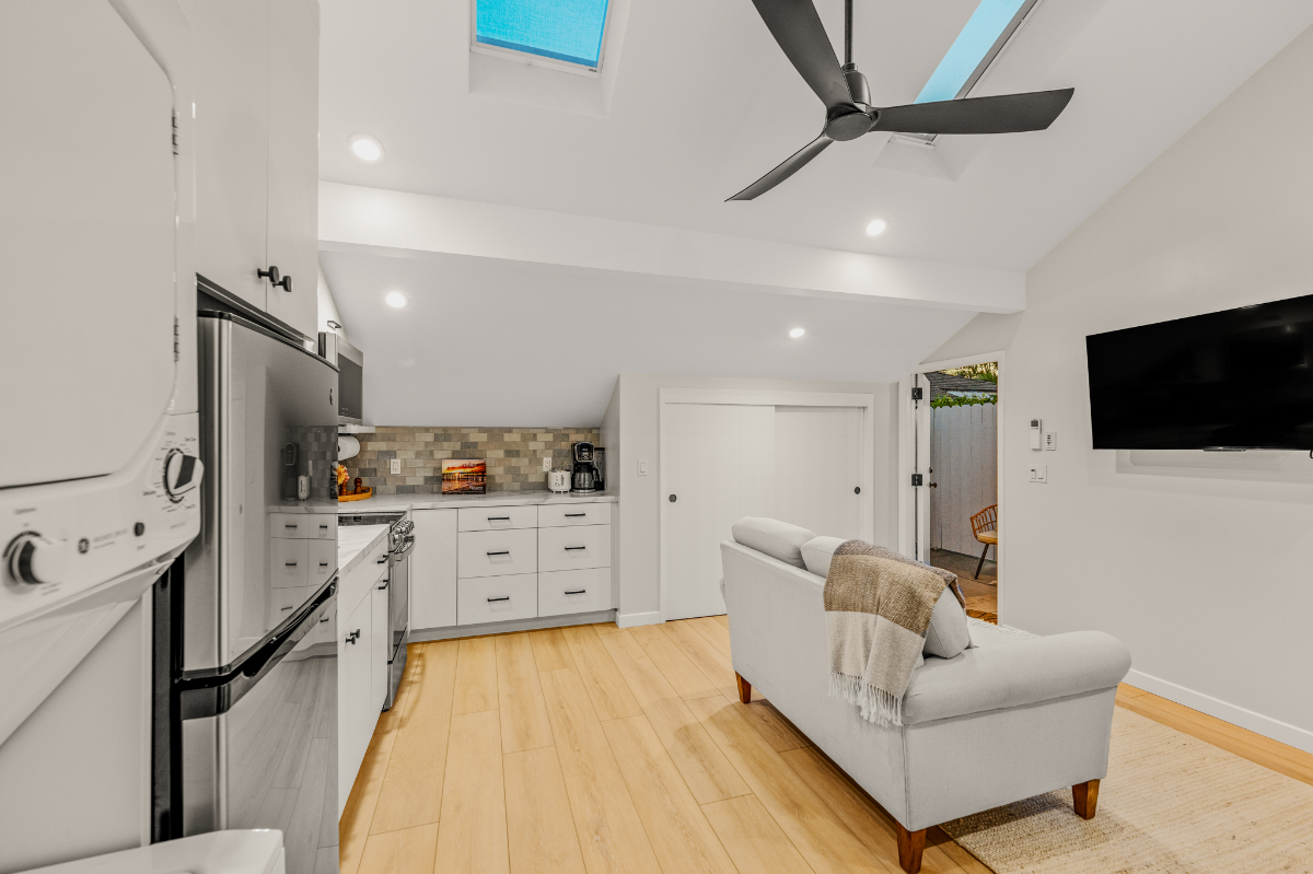 NEW Private Studio - Ideal midtown location near hospitals - Photo 2