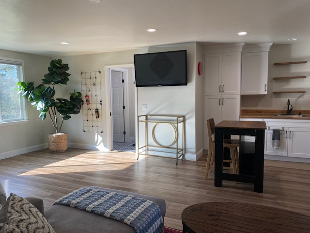 Modern Serenity - Brand-New, Sunlit Studio with All Amenities in Granite Bay - Photo 6