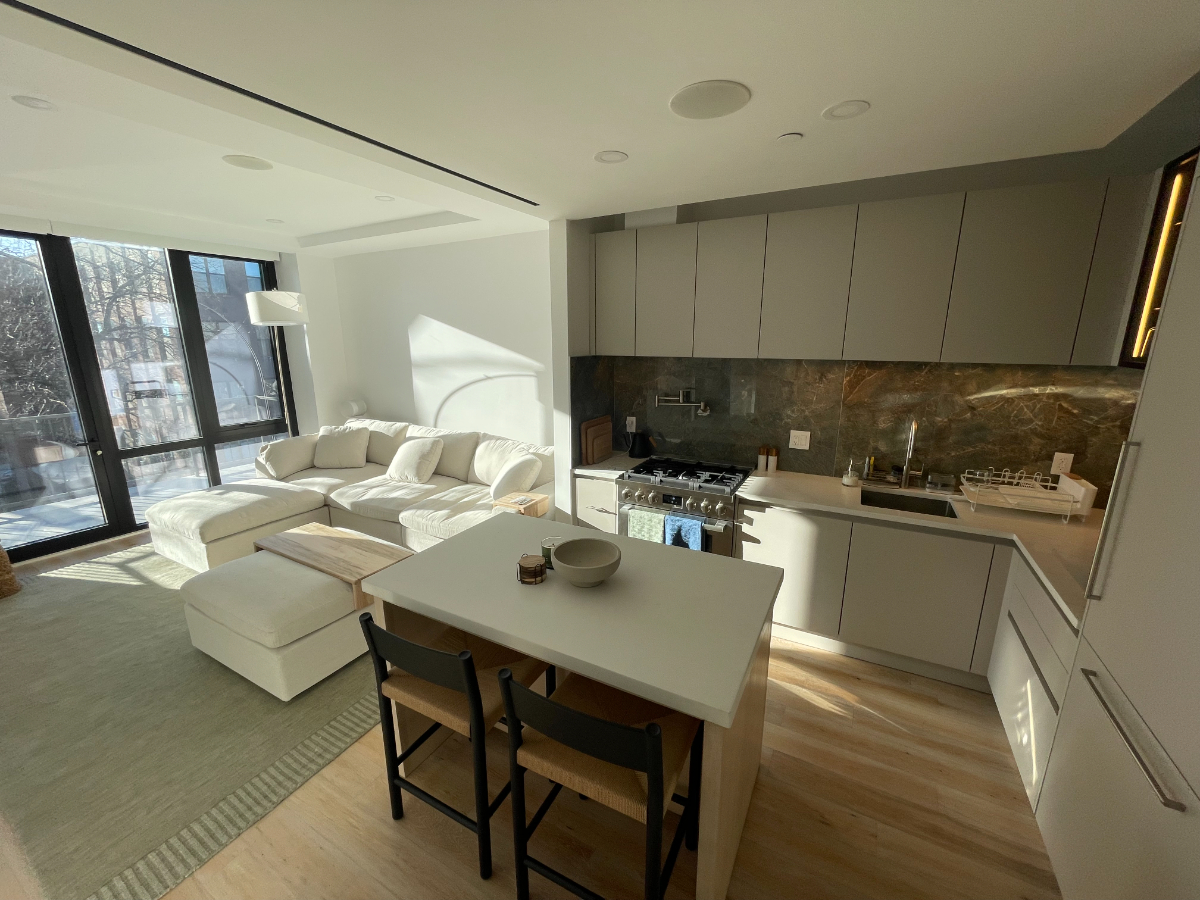 Brooklyn Modern 2BR Penthouse Condo with Luxe Comforts in Clinton Hill - Photo 4