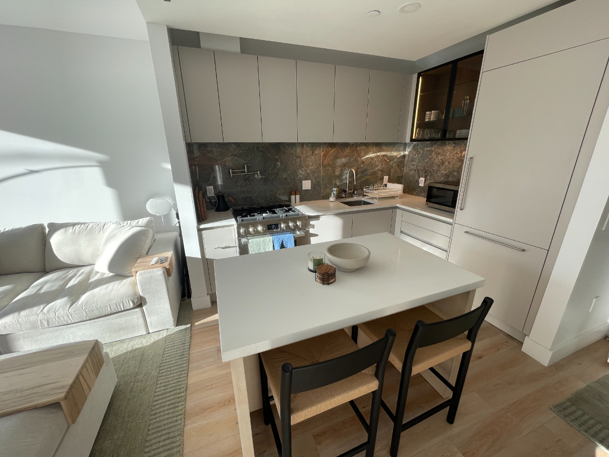 Brooklyn Modern 2BR Penthouse Condo with Luxe Comforts in Clinton Hill - Photo 5