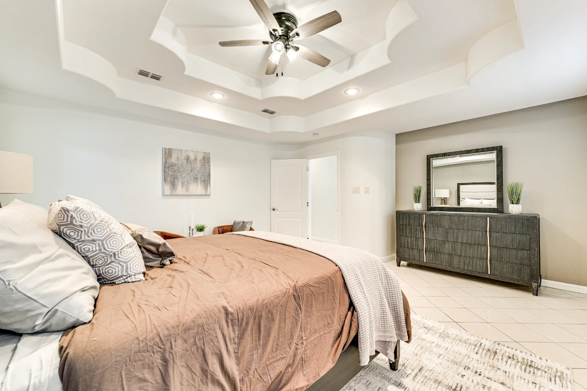 Charming Retreat--Spacious 3-Bedroom Home with Modern Comforts, Pet-Friendly & Ideally Located - Photo 10