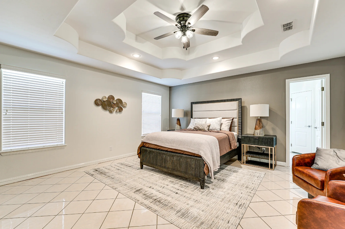Charming Retreat--Spacious 3-Bedroom Home with Modern Comforts, Pet-Friendly & Ideally Located - Photo 9