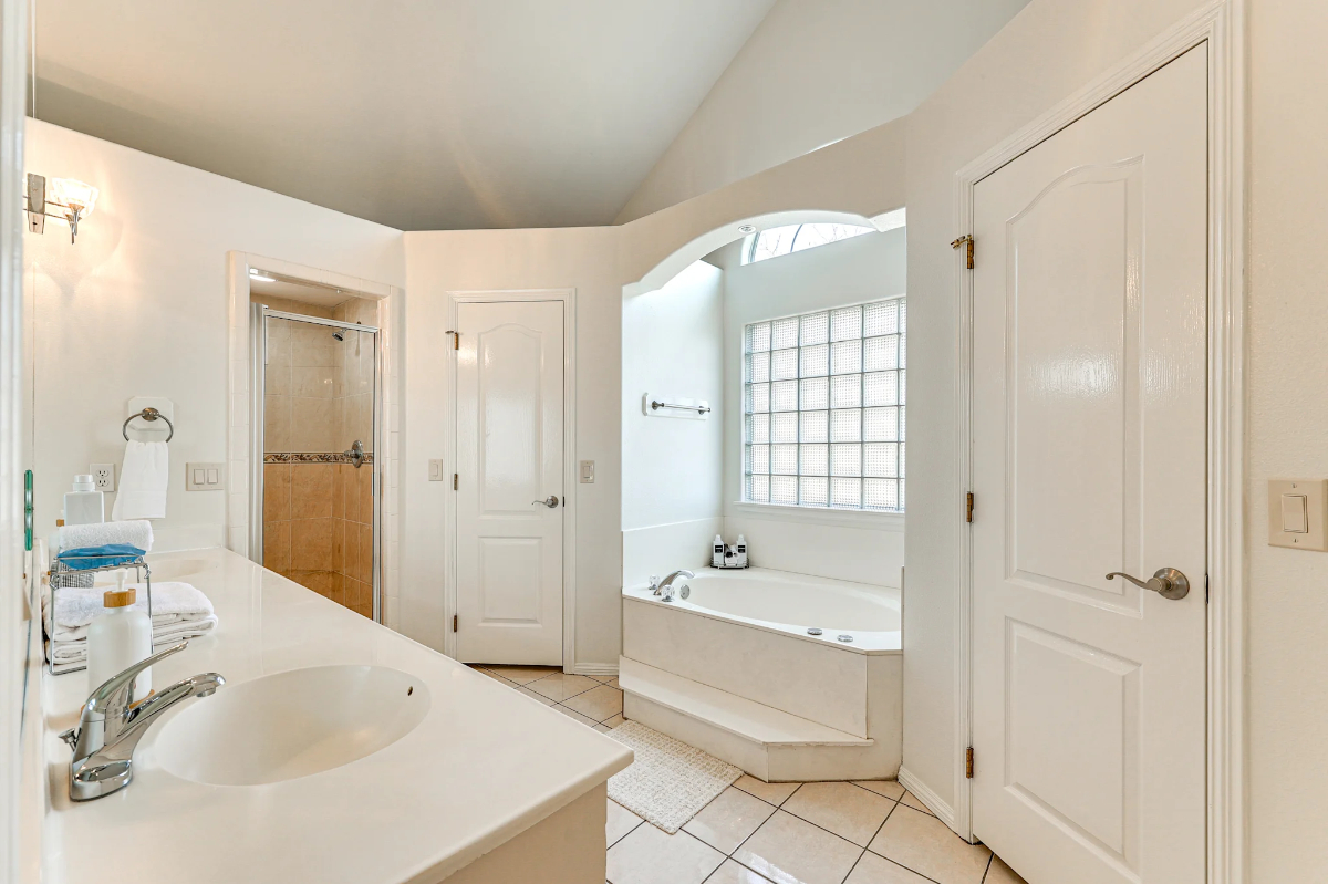Charming Retreat--Spacious 3-Bedroom Home with Modern Comforts, Pet-Friendly & Ideally Located - Photo 11