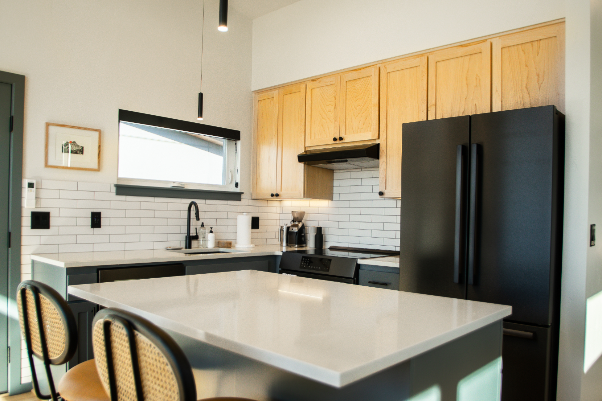 Modern River West Home with Amazing Views - Photo 3