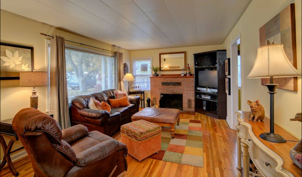 Charming Boise Home - Cozy 3BR, All Comfort with Idaho Charm - Photo 2