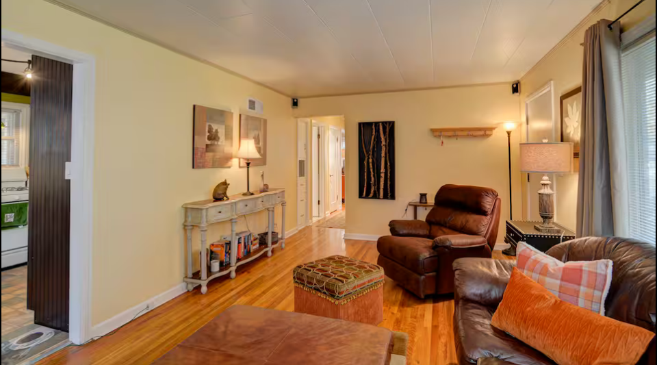 Charming Boise Home - Cozy 3BR, All Comfort with Idaho Charm - Photo 3