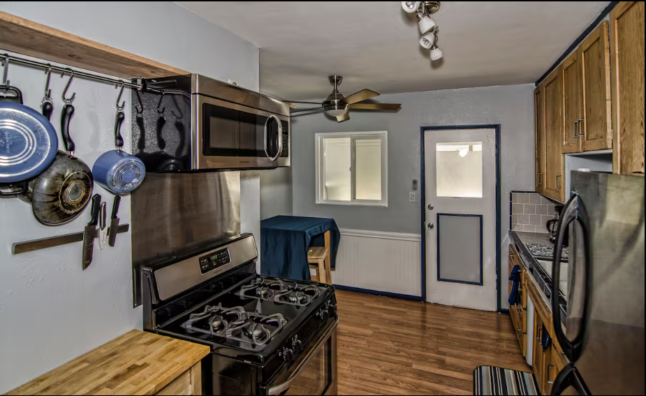 1BR in Triplex 7 blocks from the beach, and Great Location - Photo 5