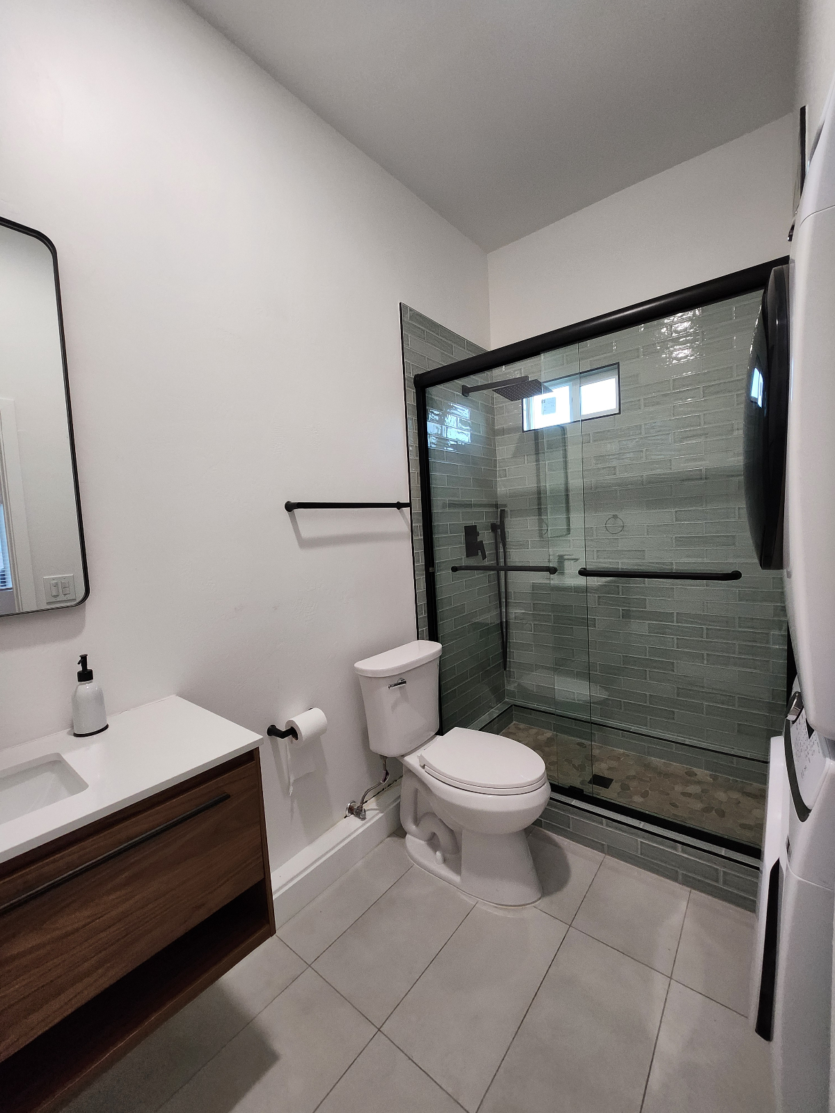1 bedroom, 1 bath residence in prime Clairemont location - Photo 3
