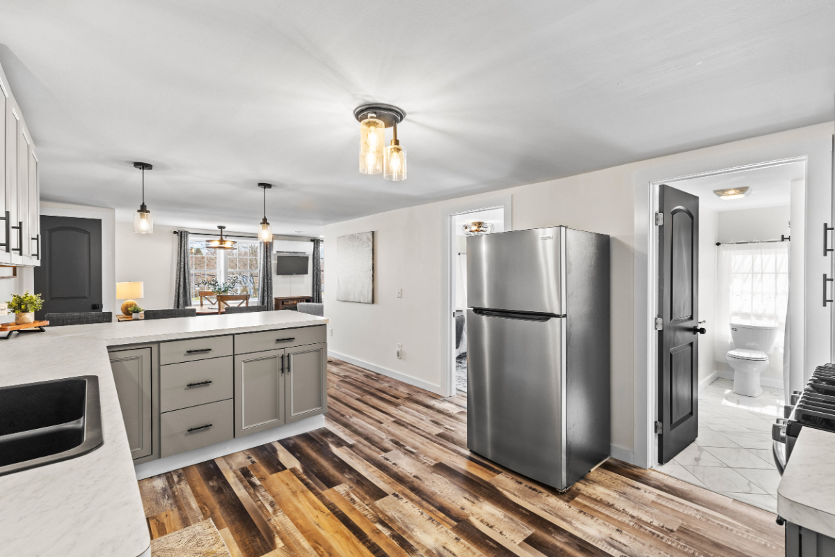 Brand New 1 Bedroom Apt - Photo 2
