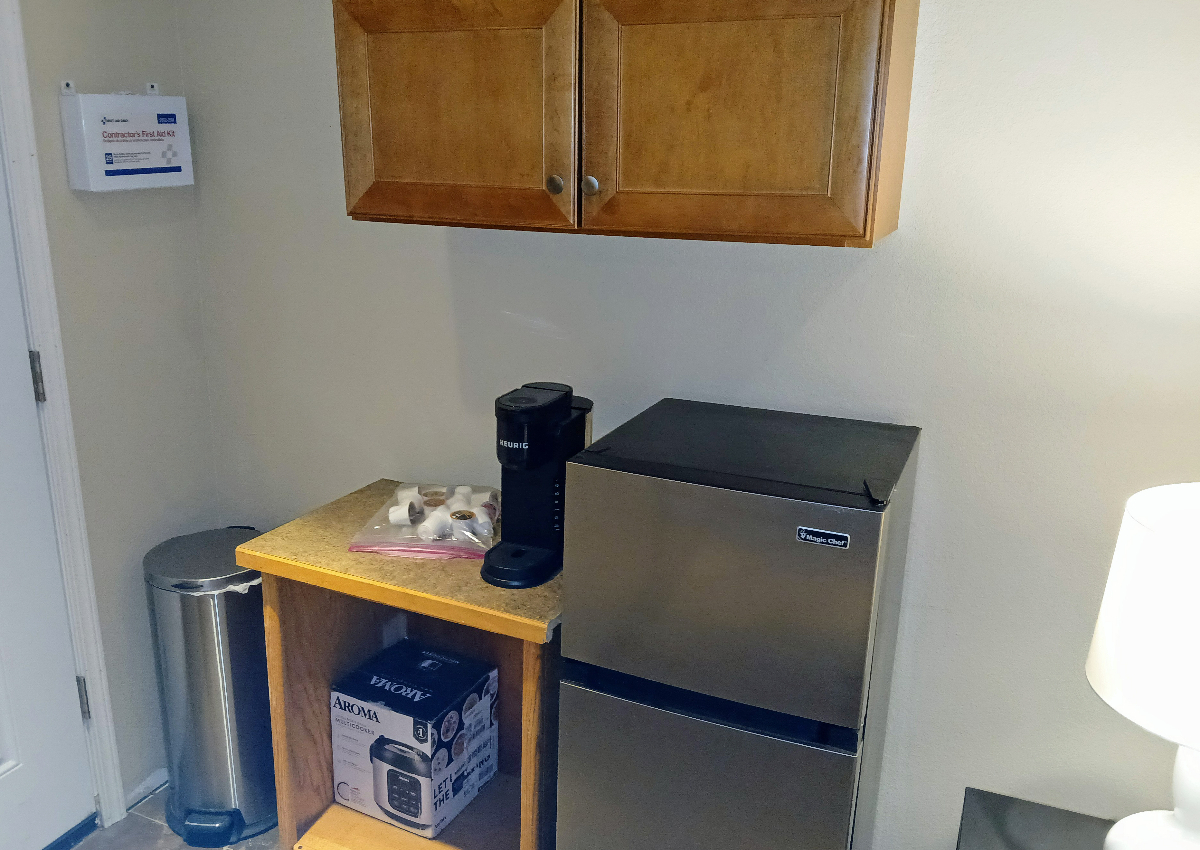 NICE EASTSIDE 1 BEDROOM APARTMENT CLOSE TO EVERYTHING - Photo 9