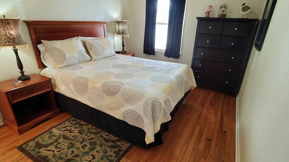 Executive Stay in Greybull - Photo 8