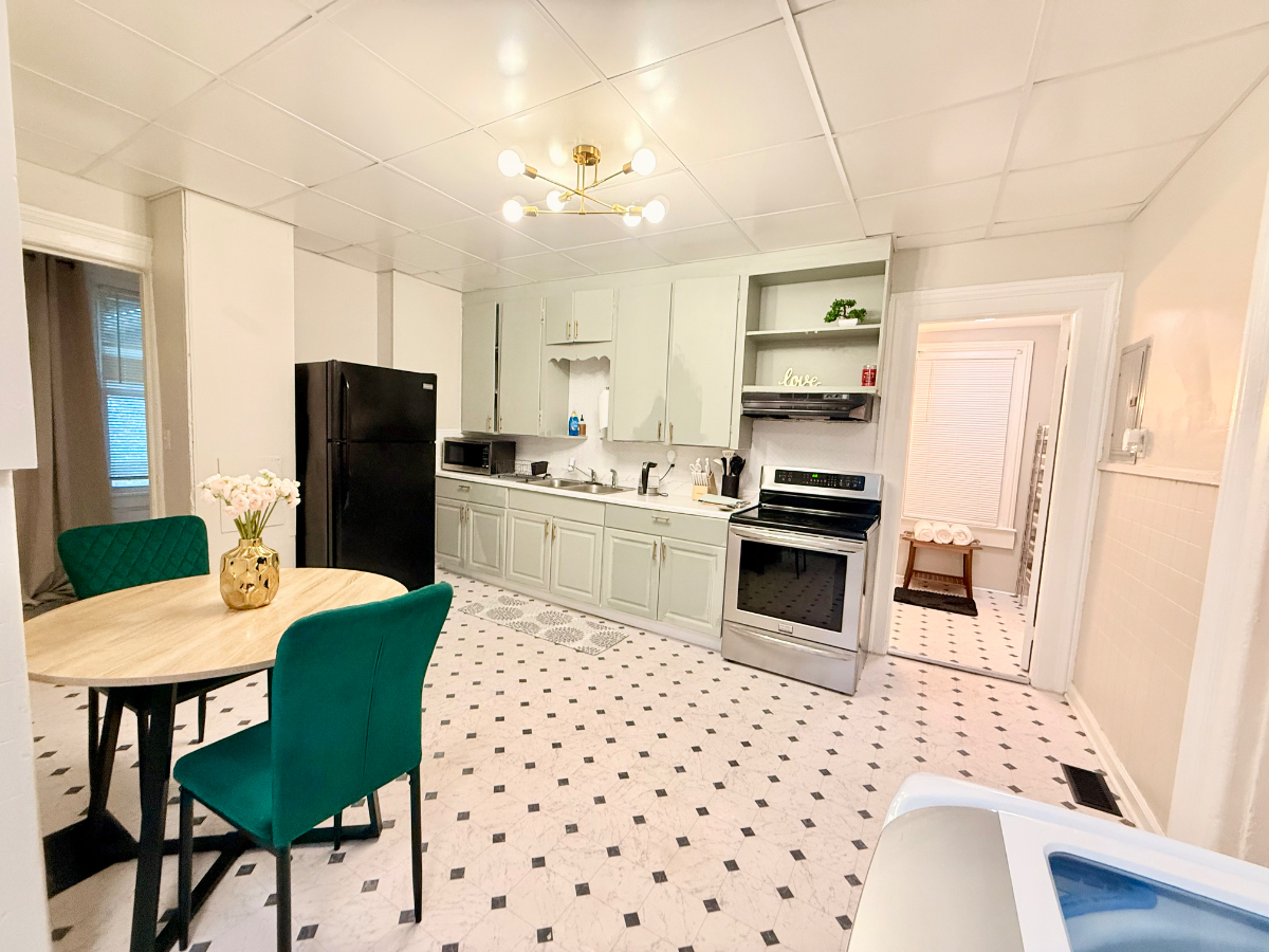 Luxe 2-bedroom apartment close to strong... - Photo 6