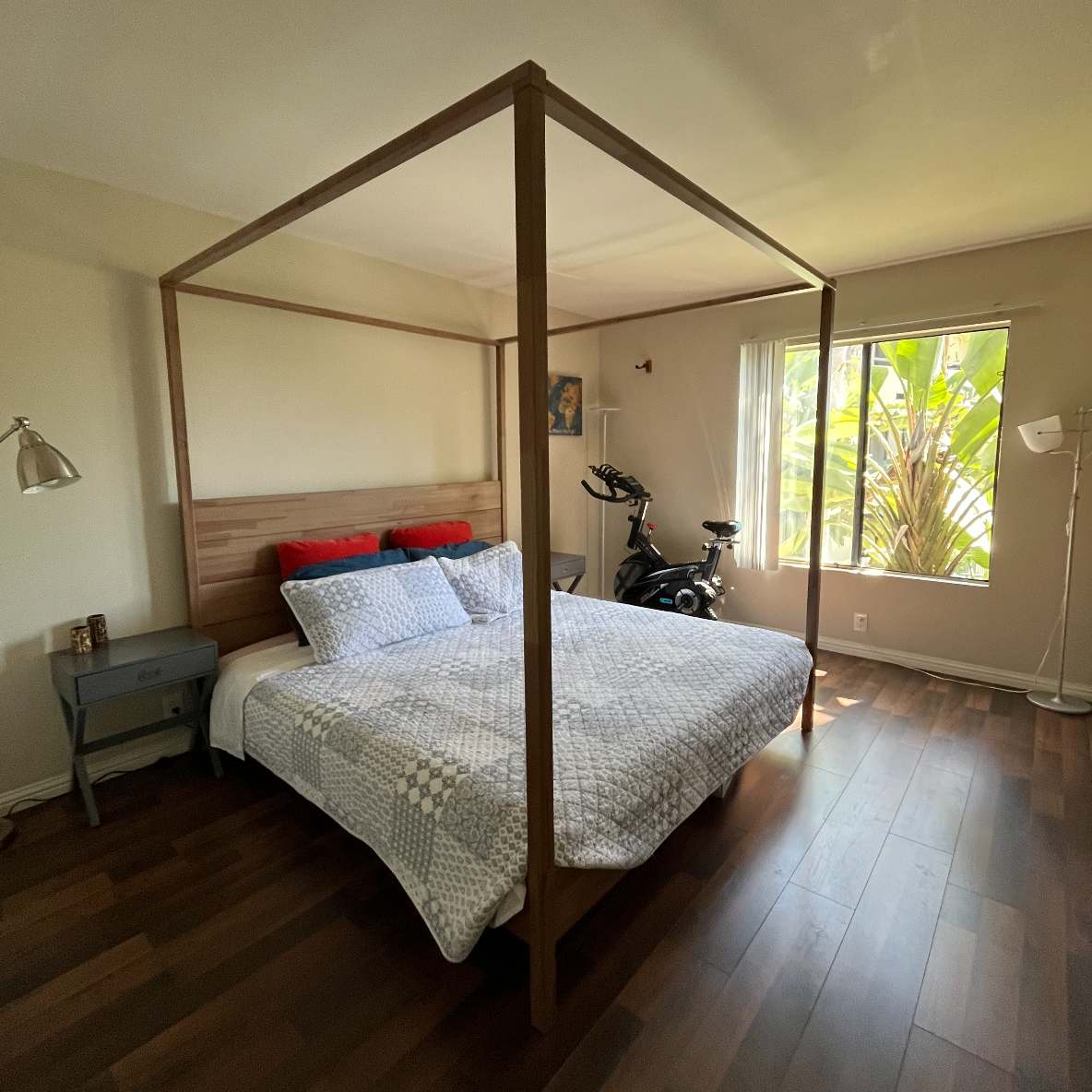 Private Room & Bath w/ Parking Spot in Gated Community - Photo 1