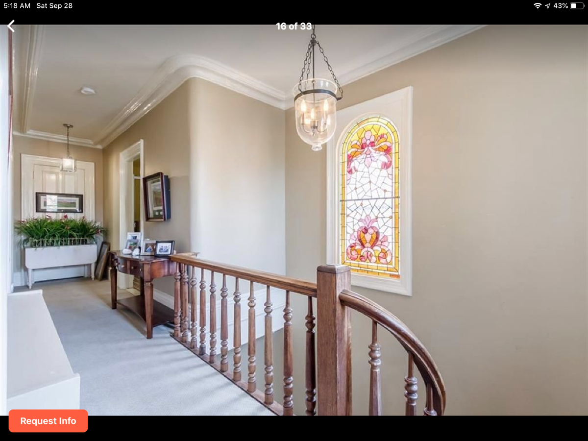 Elegant Landmark Home (King bd) - Photo 3