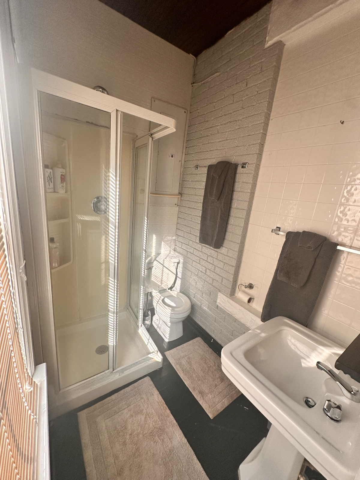 30 Ruffner Ave - 3 bed 2 bath house - steps from riverfront - convenient to CAMC and WVU Medicine Th - Photo 12