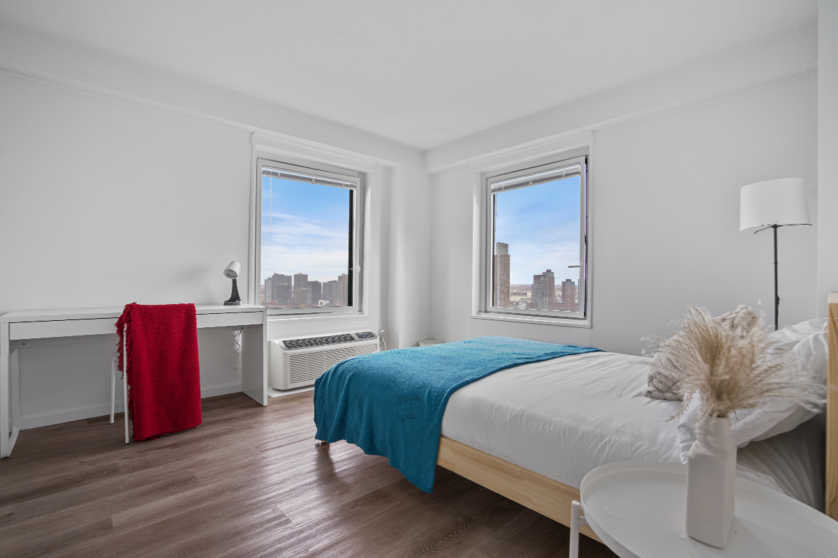 Room in Waterside Plaza - Photo 1