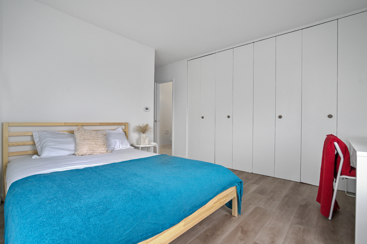 Room in Waterside Plaza - Photo 7