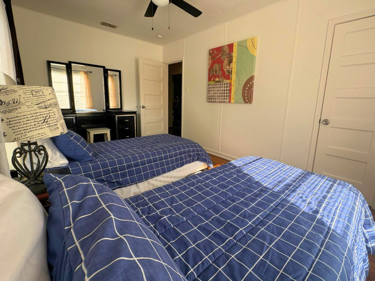 Cozy 3 Bedroom, 2 Bath Home with Relaxing Porch/Yard near Downtown, Space-X, LNG, Beaches - Photo 9