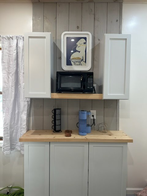 Newly-Renovated home Near Hospitals and Schools - Photo 4