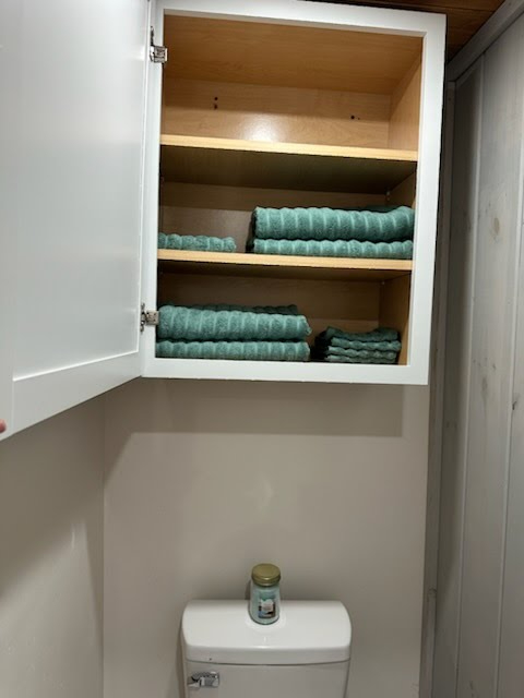 Newly-Renovated home Near Hospitals and Schools - Photo 10