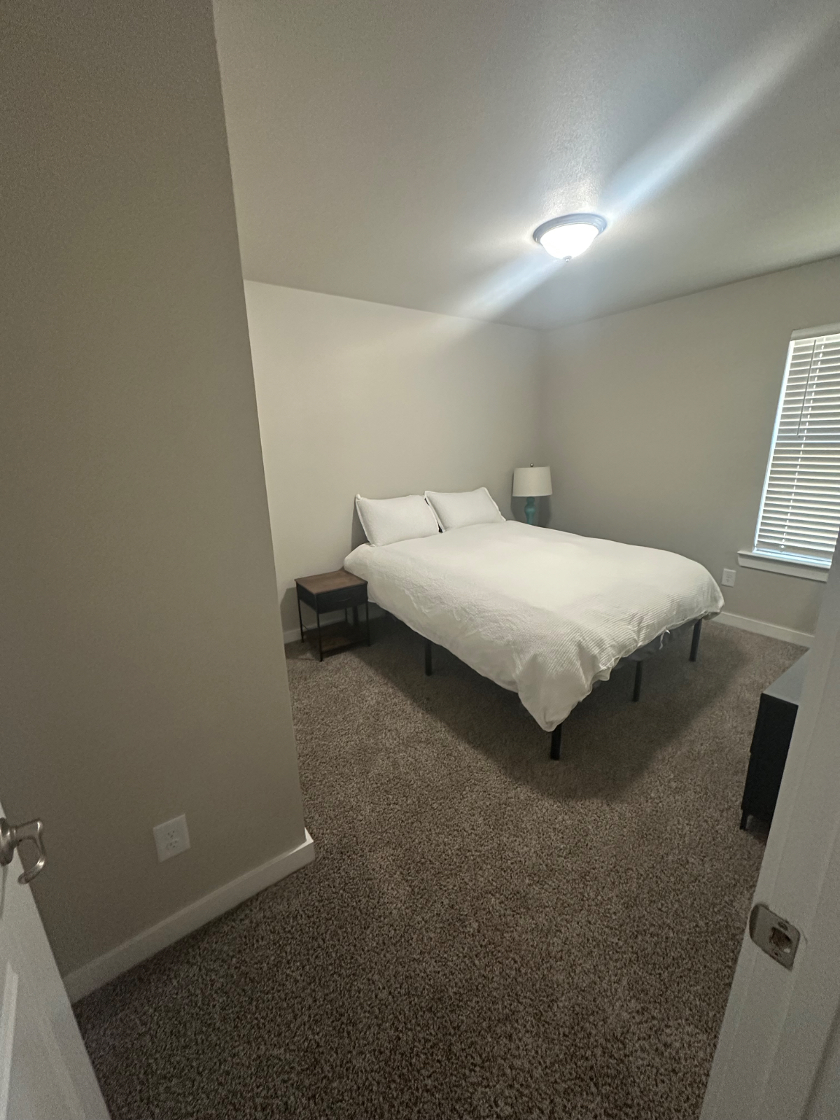 EV charging, 3 bedroom  2 bath with garage and fenced yard. Home Near Hospital - Photo 12