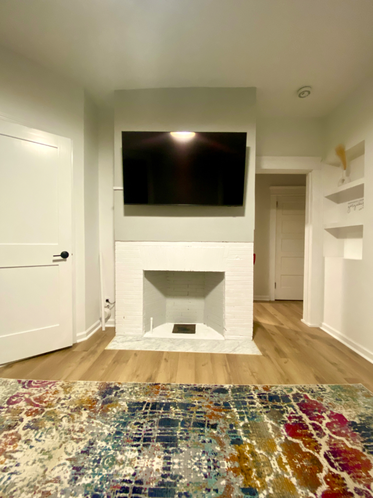 The Uptown Comfort Suite - Photo 5