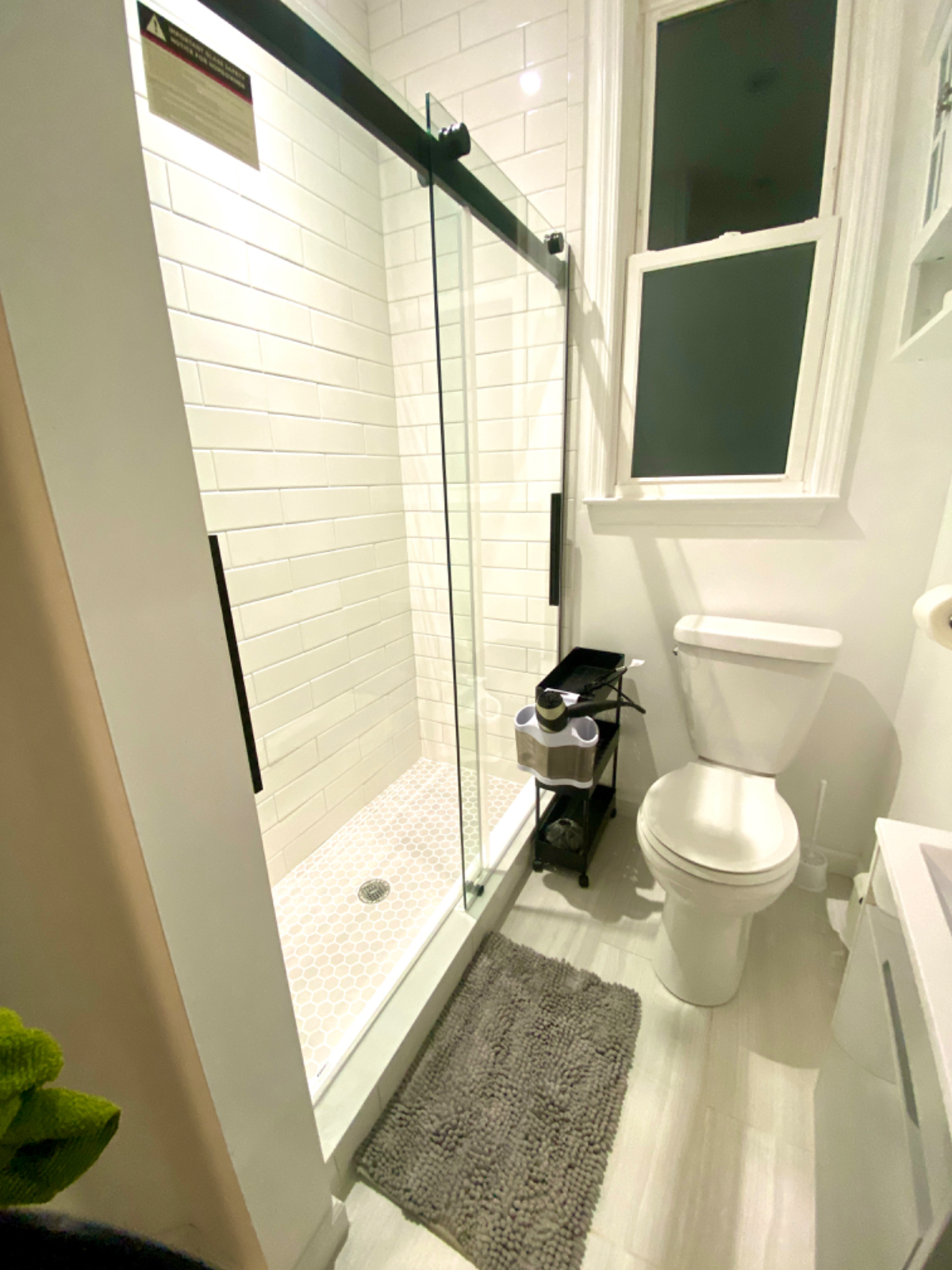 The Uptown Comfort Suite - Photo 9