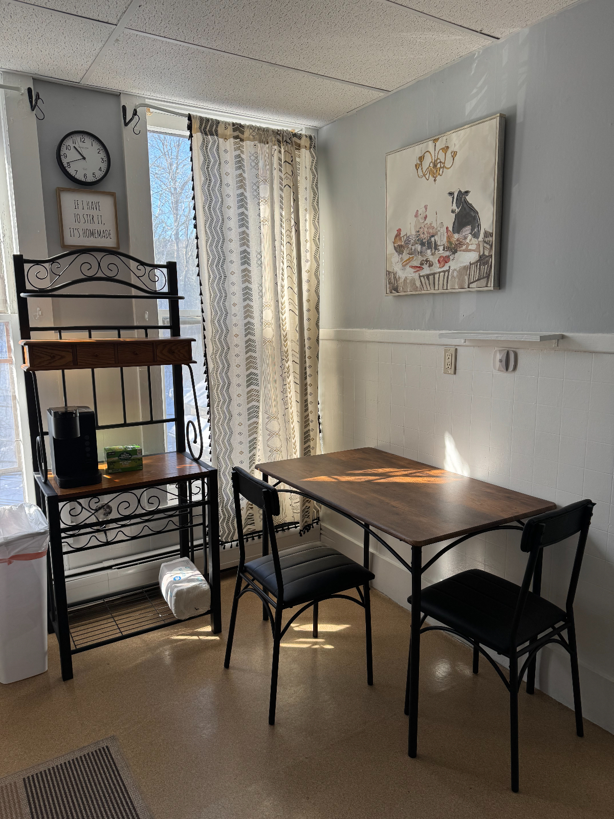Heart of Downtown with bonus daybed - Photo 8