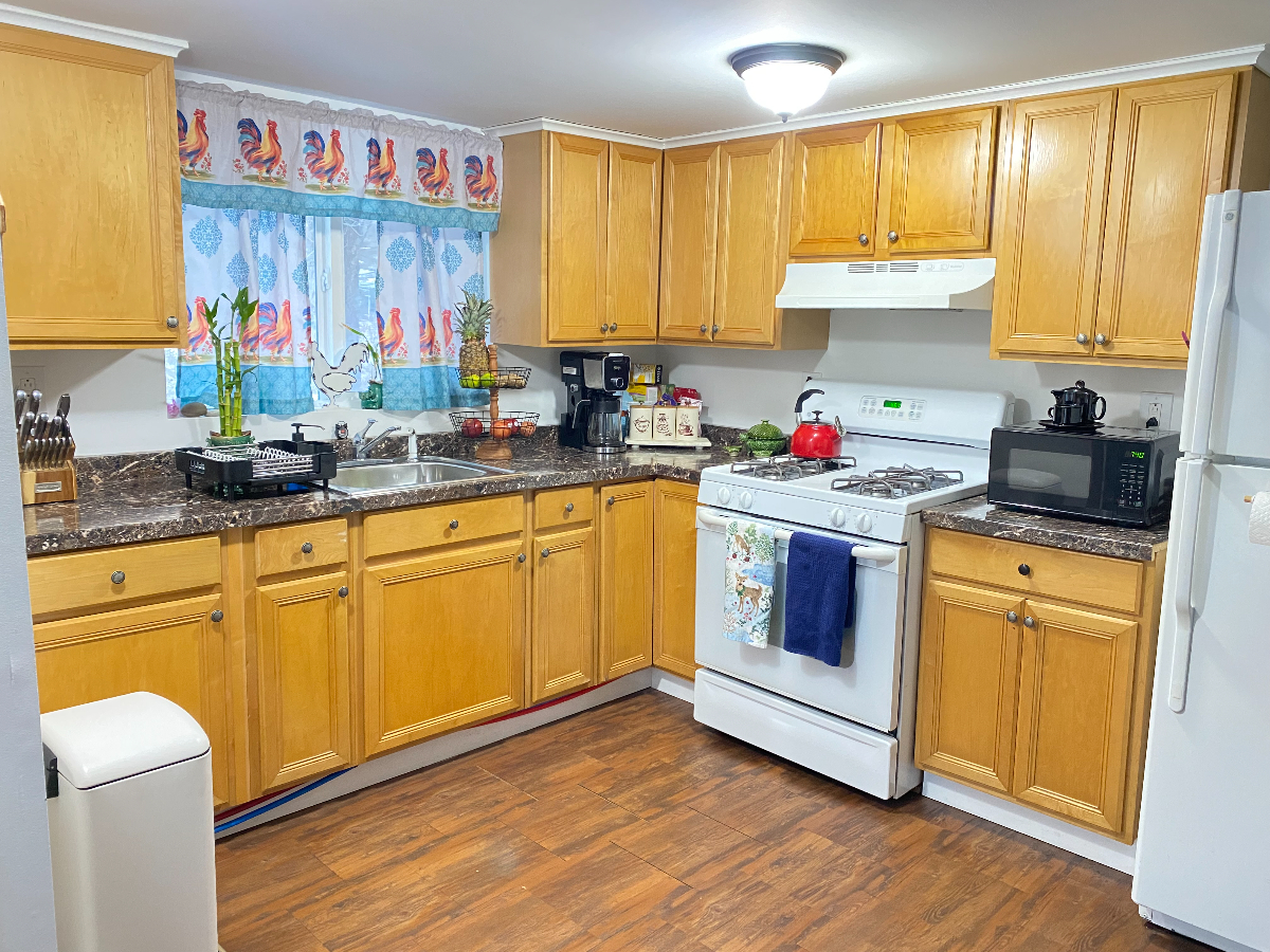 Charming Margaretville 2BR Retreat - All Comfort wih Prime Amenities - Photo 11