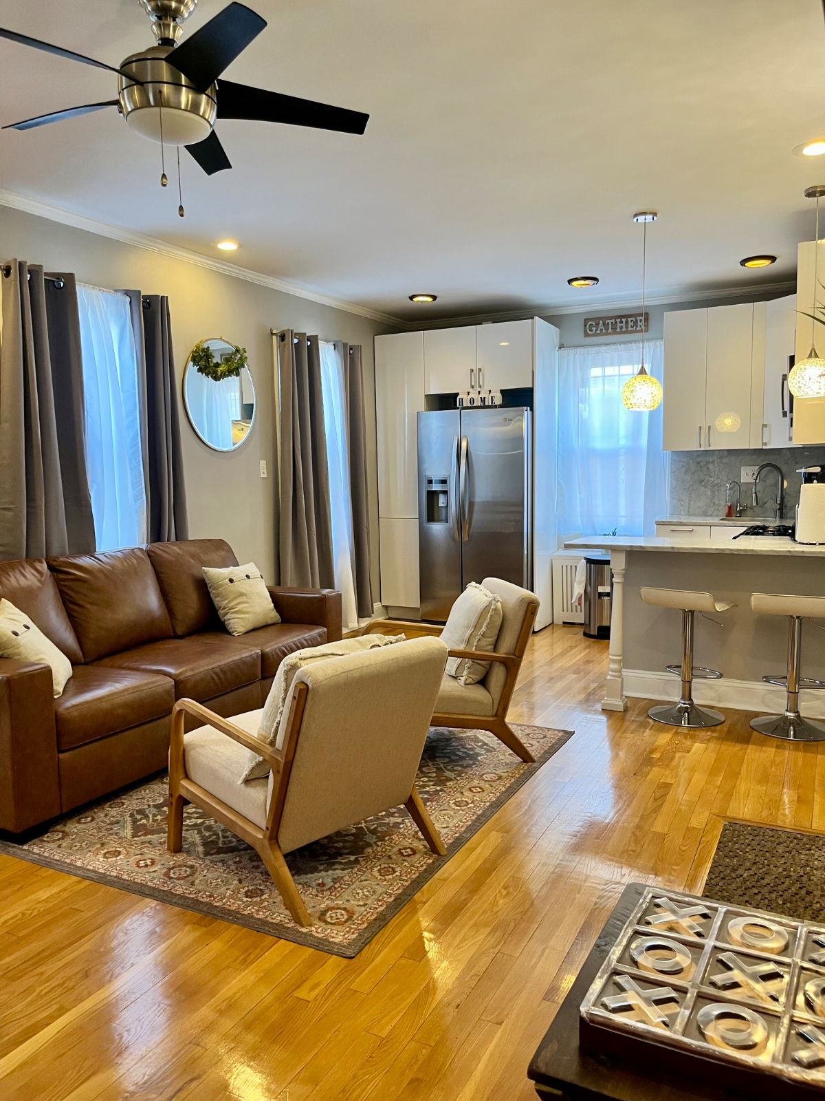 Cozy 2/1  1st fl house  near LGA . All included min 1 month - Photo 7