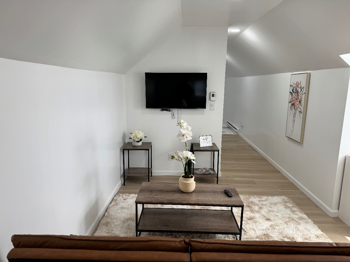 Quiet and Cozy Apartment - Photo 6