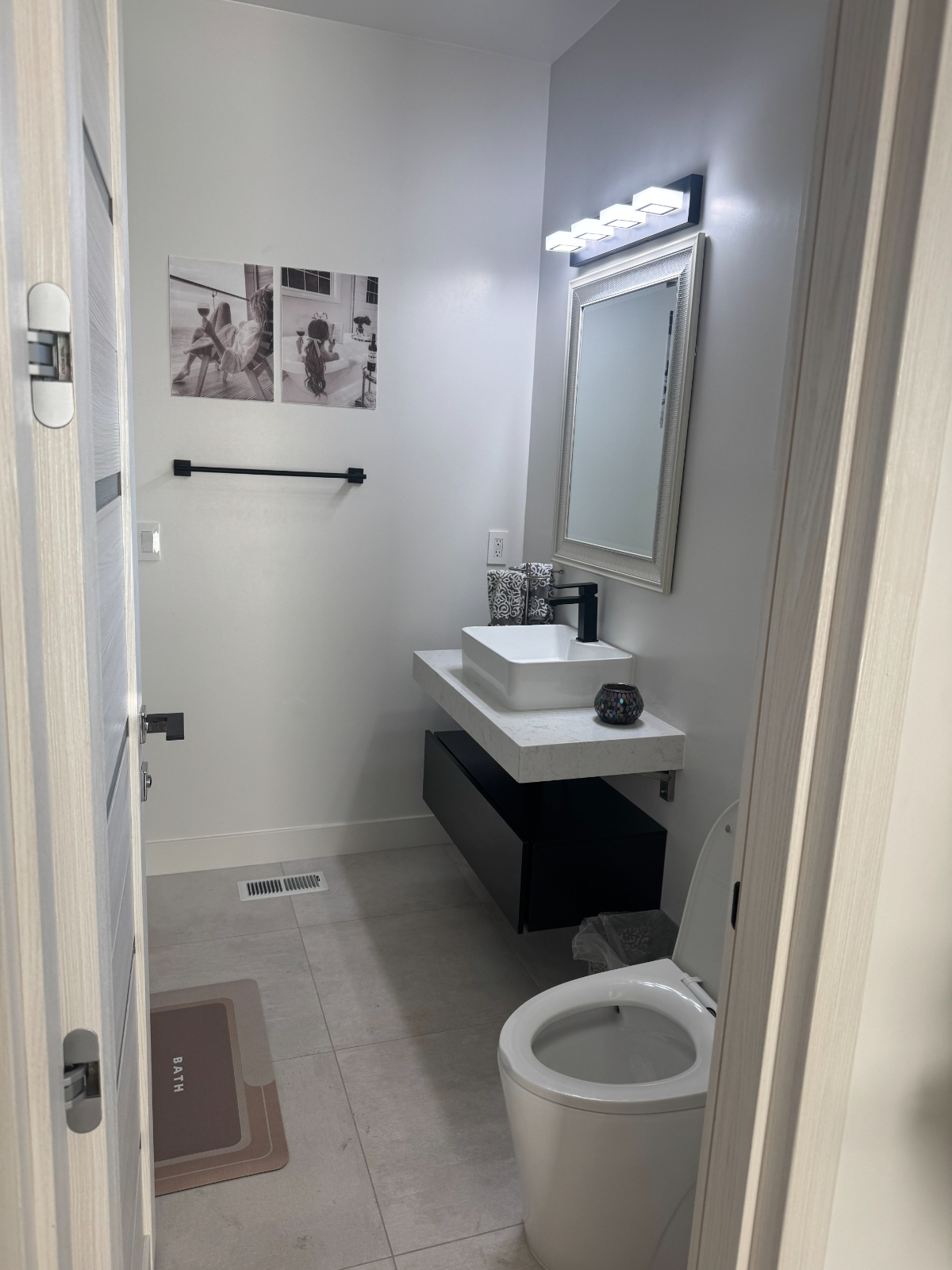 Sunnyvale Studio Oasis - Sleek Design with Sophisticated Simplicity - Photo 5