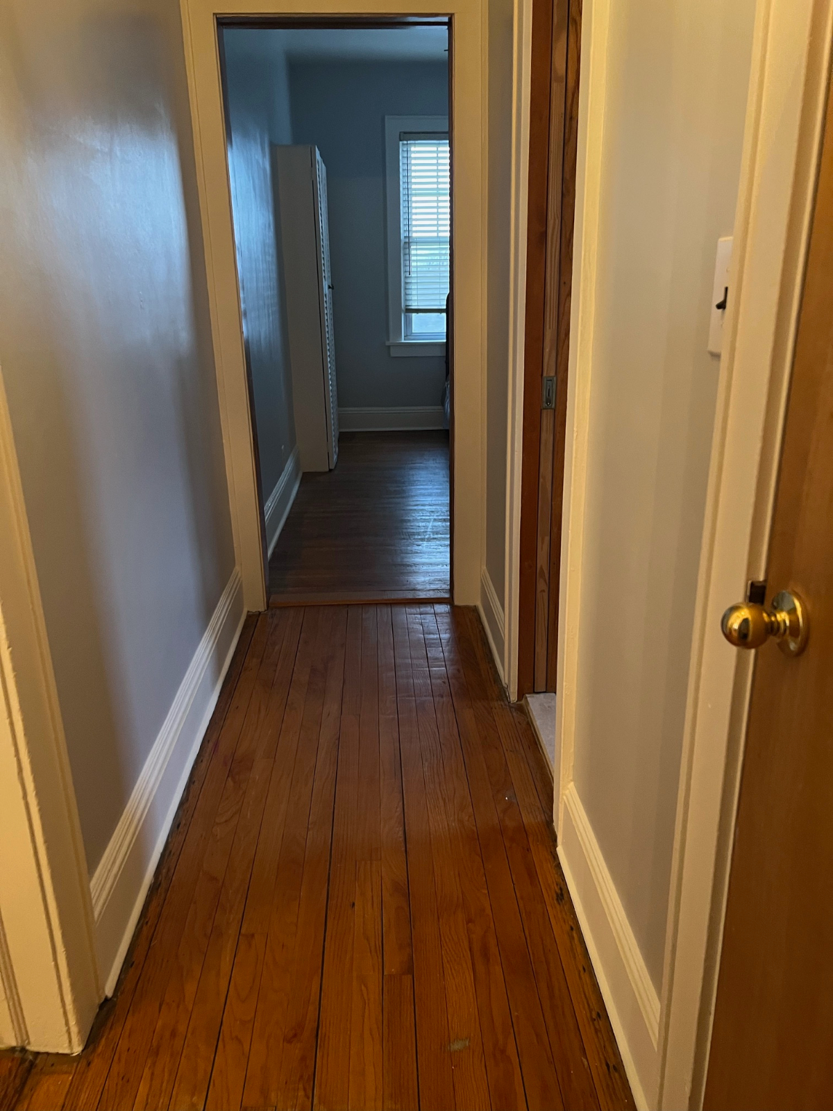 Charming 2BR/1BA Apartment with Modern Comforts in a Prime Location, Near Hospitals. - Photo 9